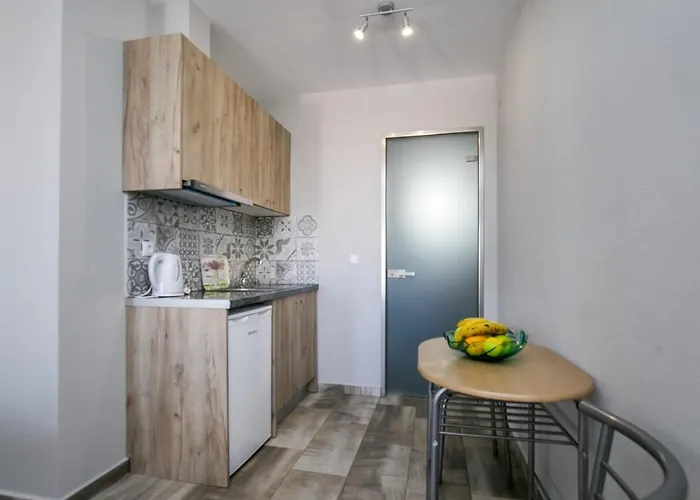 Thea Athos 리메나리아