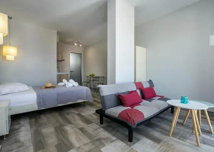 Thea Athos Daire Limenaria (Thasos)